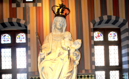 The Holy Mary was appointed during Genoa Republic as Genoa Queen and recognized in such Role by Emperor and Pope: The Best Queen for a Free Republic